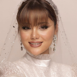 میکاپ عروسکی برای عروس در سالن زیبایی هـرا