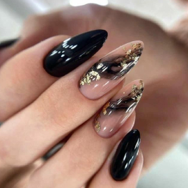 طراحی ناخن مرمری در سالن زیبایی نوشه