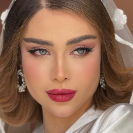 میکاپ جذاب در سالن زیبایی آیسن روشن