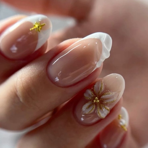 کاشت ناخن گل در سالن زیبایی سحر ساکت