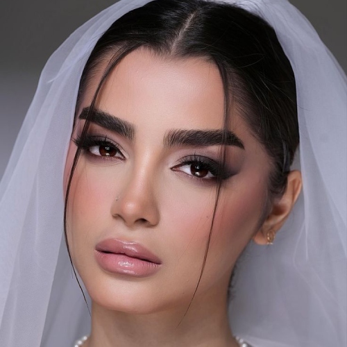 میکاپ سالن زیبایی لایت